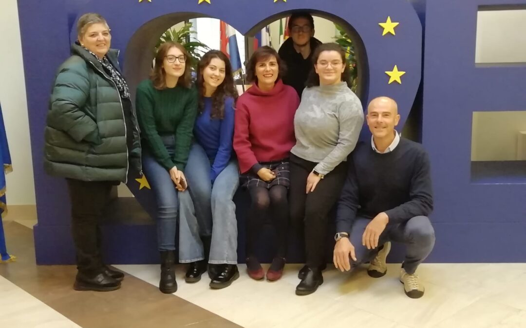 PANTELLERIA YOUTH FORUM: STUDENTI DELL’ISTITUTO ALMANZA ALLA SCUOLA DI POLITICHE